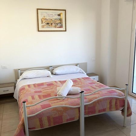 Apartamento Attico Tacito Ventimiglia Exterior foto